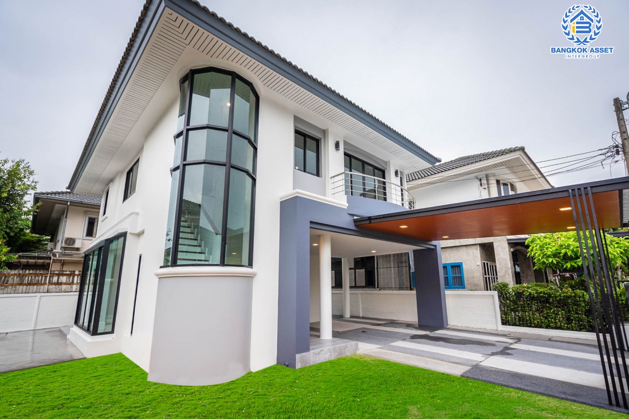 บ้านมือสองตกแต่งใหม่ ม.ศุภาลัย ออร์คิดปาร์ค2 ปิ่นเกล้า-ใกล้ถ.กาญจนาภิเษก หลังมุม ดีไซน์หรูหรา เนื้อที่ 58.9 ตร.ว. ฟังก์ชัน 3 ห้องนอน 4 ห้องน้ำ 1 ห้องแม่บ้าน จอดรถได้ 2 คัน บนทำเลเดินทางสะดวก เชื่อมต่อหลายเส้นทาง และเดอะมอลล์บางแค ทางด่วน "กาญจนาภิเษก" และรถไฟฟ้า "สถานีภาษีเจริญ"